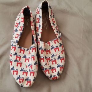 TOMS SHOES 7.5W
